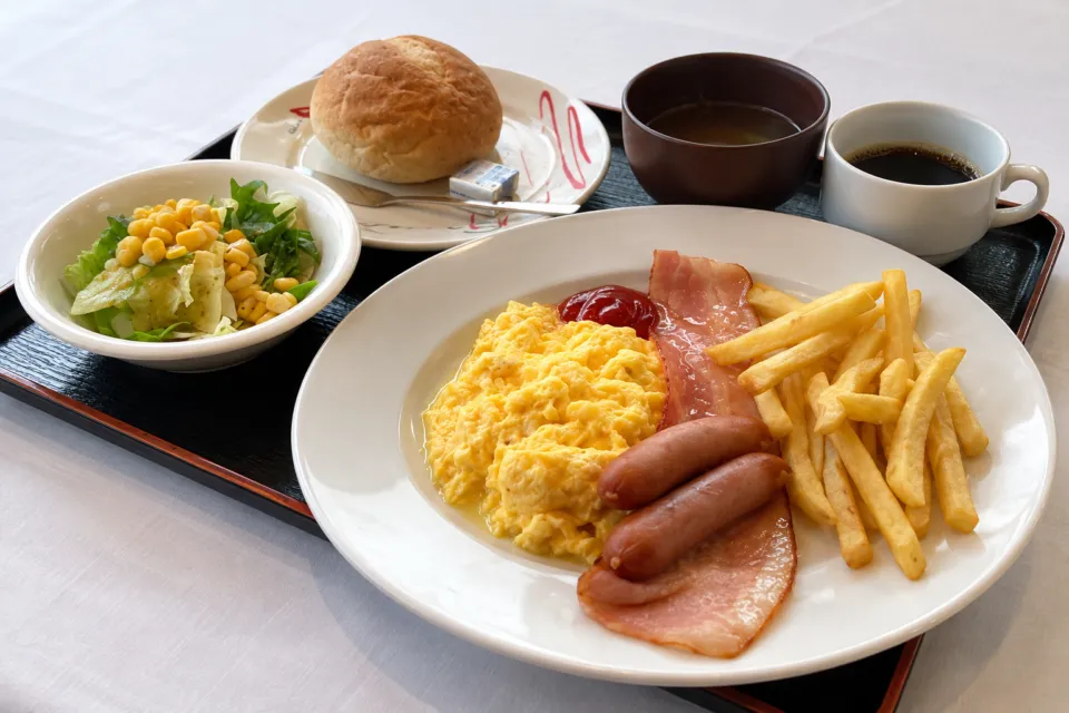 ホテル・アルファ－ワン津山の洋食セットの朝食例