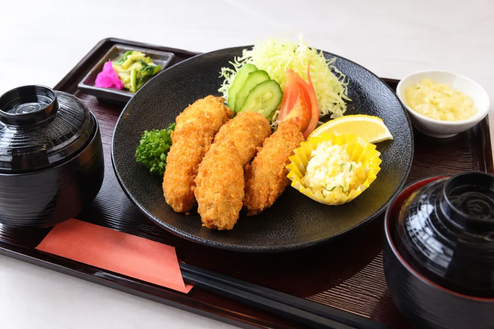 HOTELここの牡蠣フライ定食