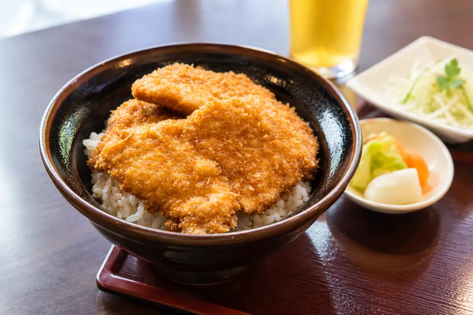 ホテル イタリア軒の朝食のタレカツ丼