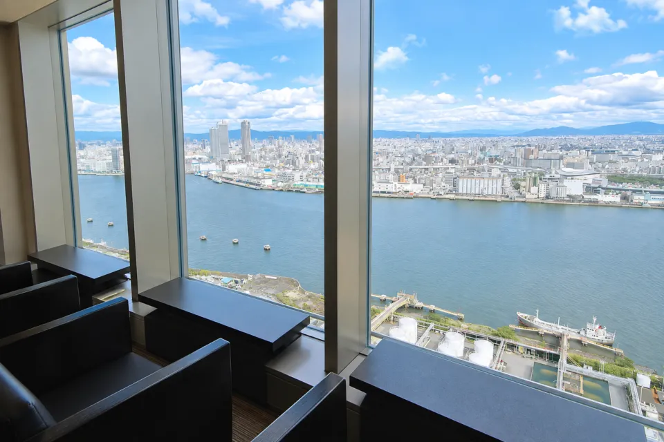 ホテル京阪 ユニバーサル・タワーの展望大浴場の休憩スペースからの眺望
