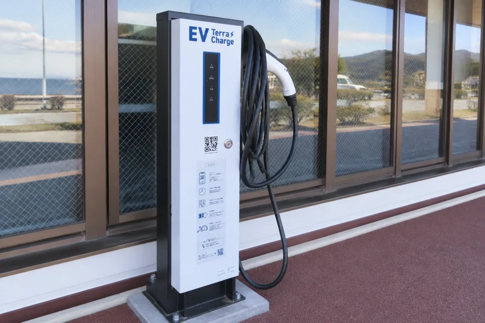 ホテル羅賀荘の電気自動車用充電器