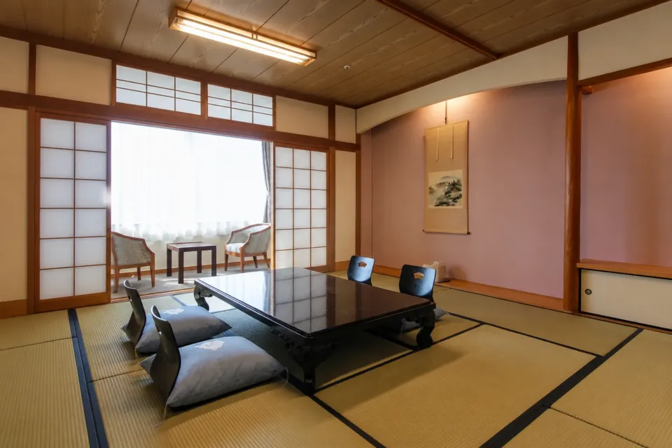 ホテル椿館の和室
