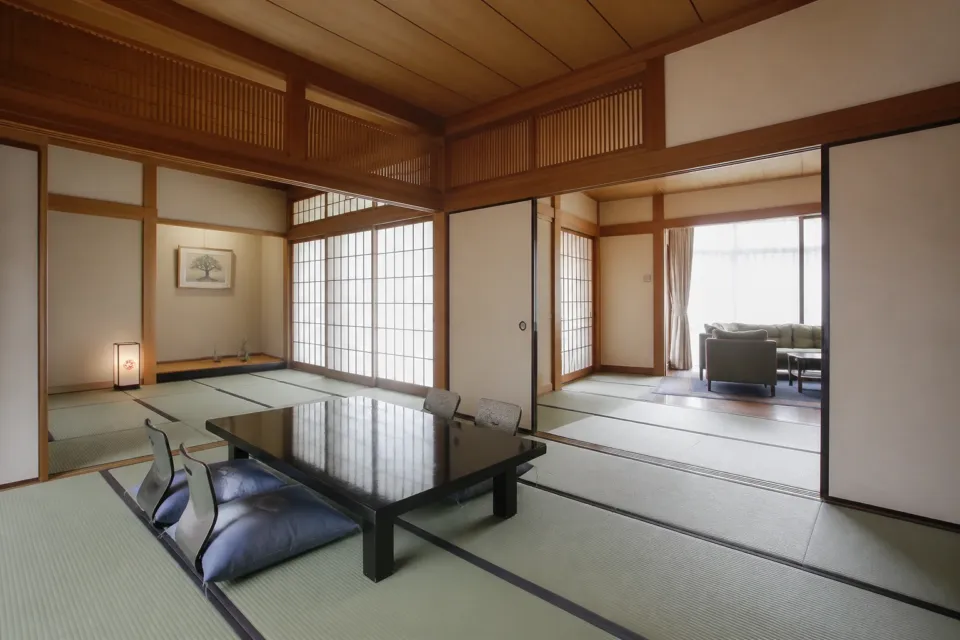 ホテル椿館の和室大部屋
