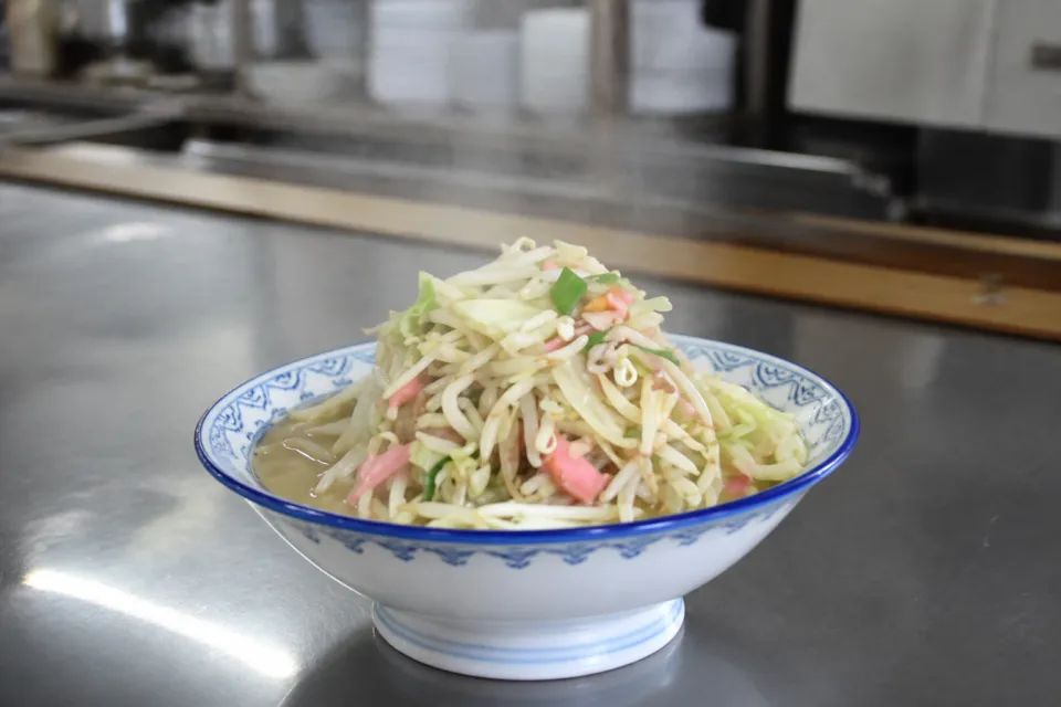 井手ちゃんぽん 本店のちゃんぽん盛り付け