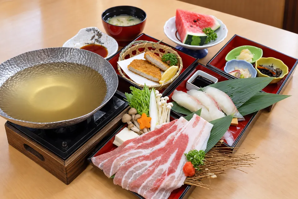 いきいき館レストランの愛媛甘とろ豚しゃぶしゃぶ御膳