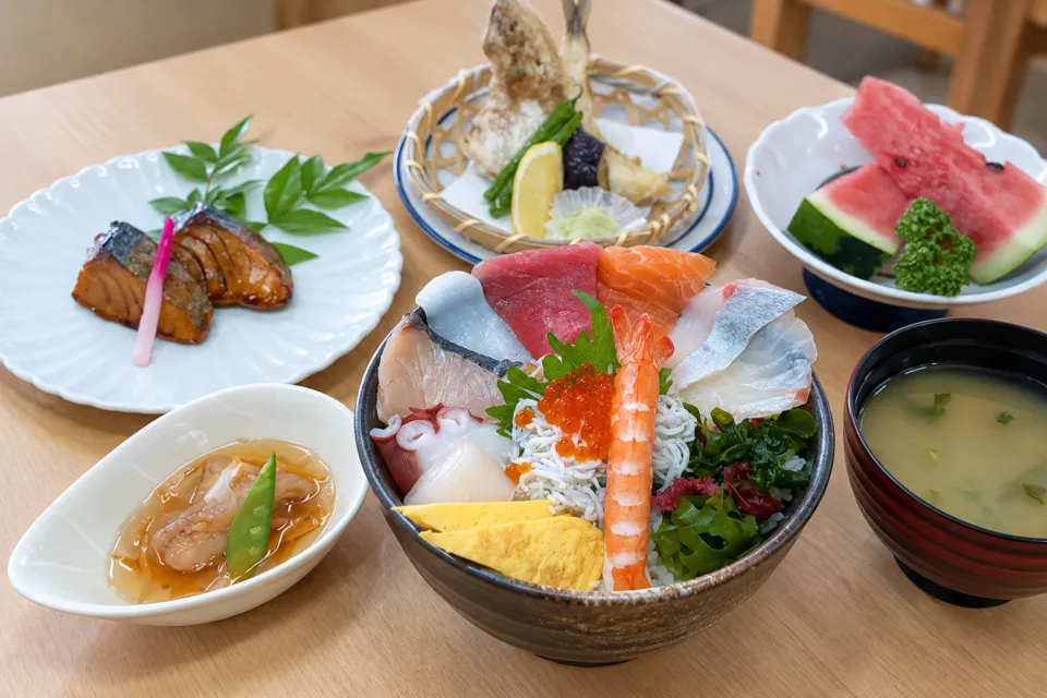 いきいき館レストランの水軍海賊丼