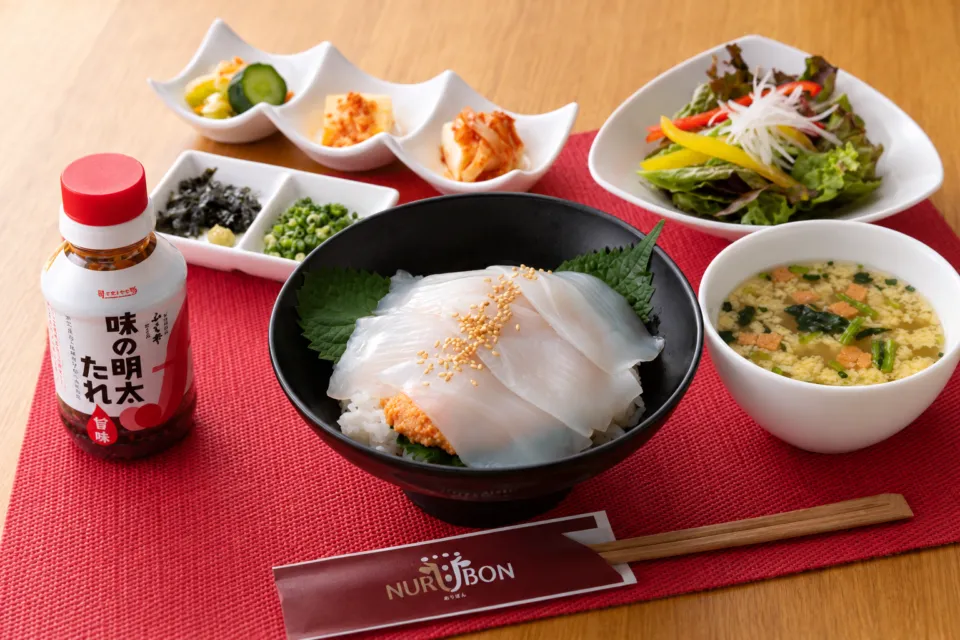 JR九州ホテル ブラッサム福岡のイカと明太子の丼の朝食