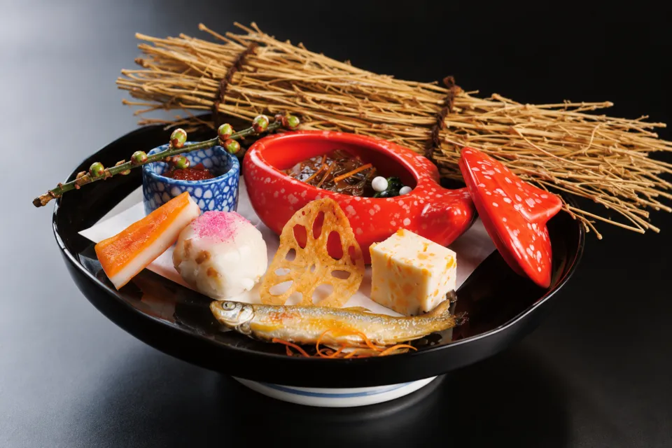 活魚料理専門旅館 あたらし屋の彩りのある前菜の盛り合わせ