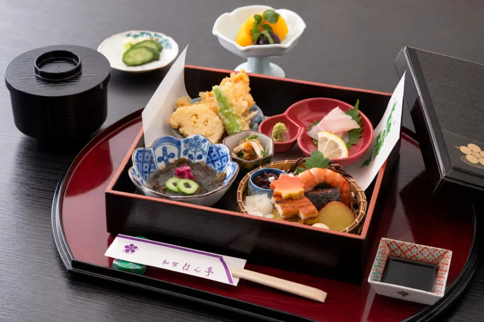 加賀料理 ばん亭の松花堂