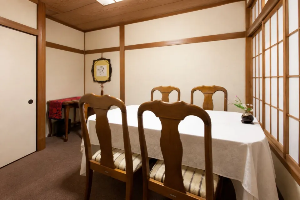 加賀料理 ばん亭の1階個室ゆき