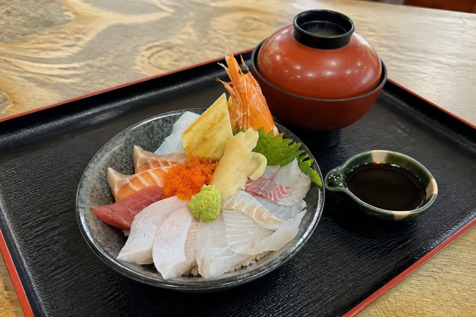 海鮮市場 蒸し釜やのおまかせ海鮮丼