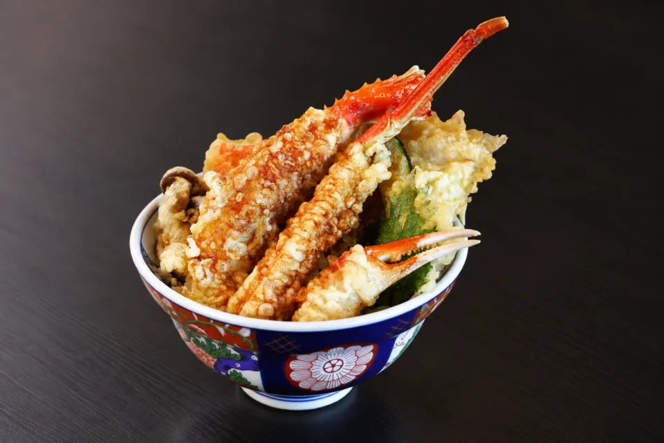 カニと海鮮丼 かじまの豪快かに天丼