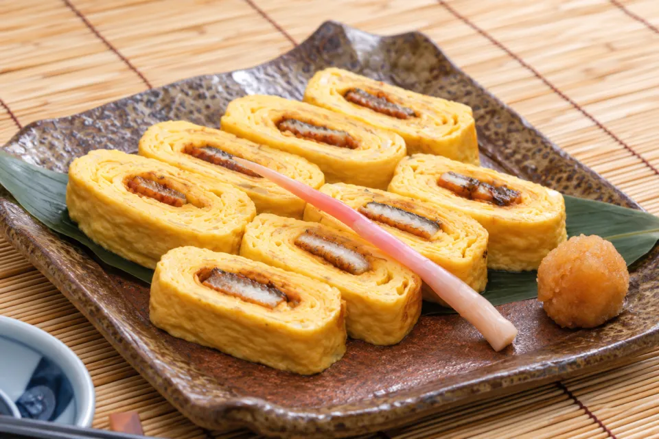 割烹 銀波のうなぎを巻いた玉子焼き