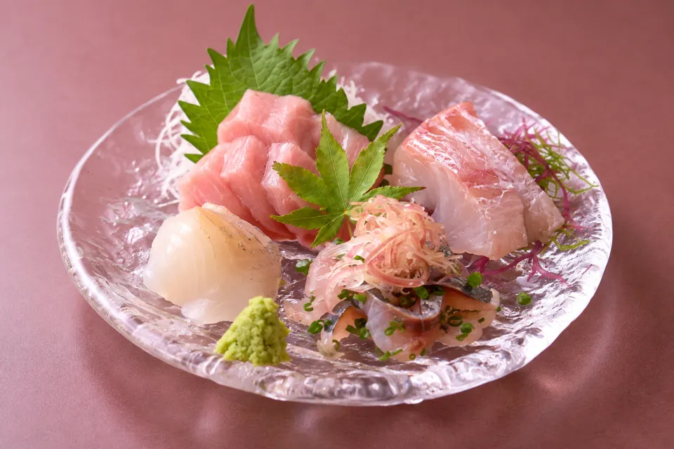 割烹 魚政の刺身の盛り合わせ