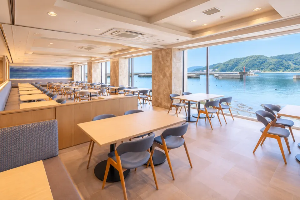 満ちてくる心の宿 吉夢の海を望む食事会場