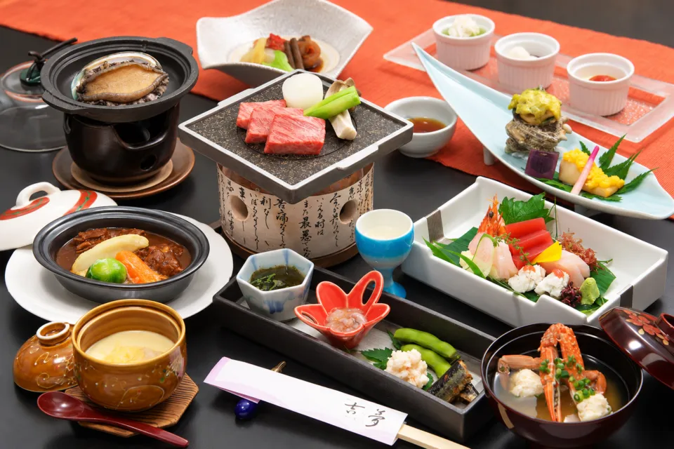 満ちてくる心の宿 吉夢の会席料理の一例
