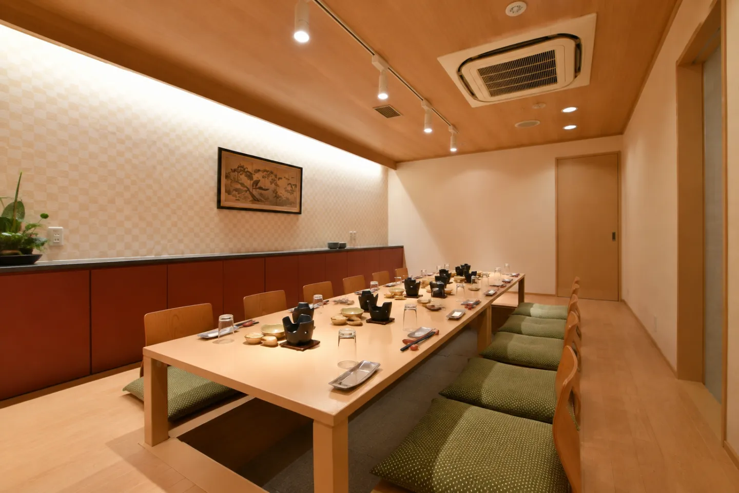 K.M.H art hotel by 呉森沢ホテルの少人数向け宴会会場