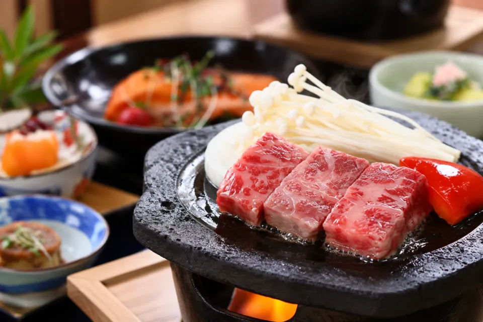甲州湯村温泉 柳屋の国産牛陶板焼き