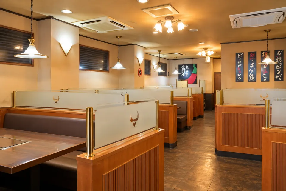 食道楽 松江駅南店の仕切りのあるテーブル席