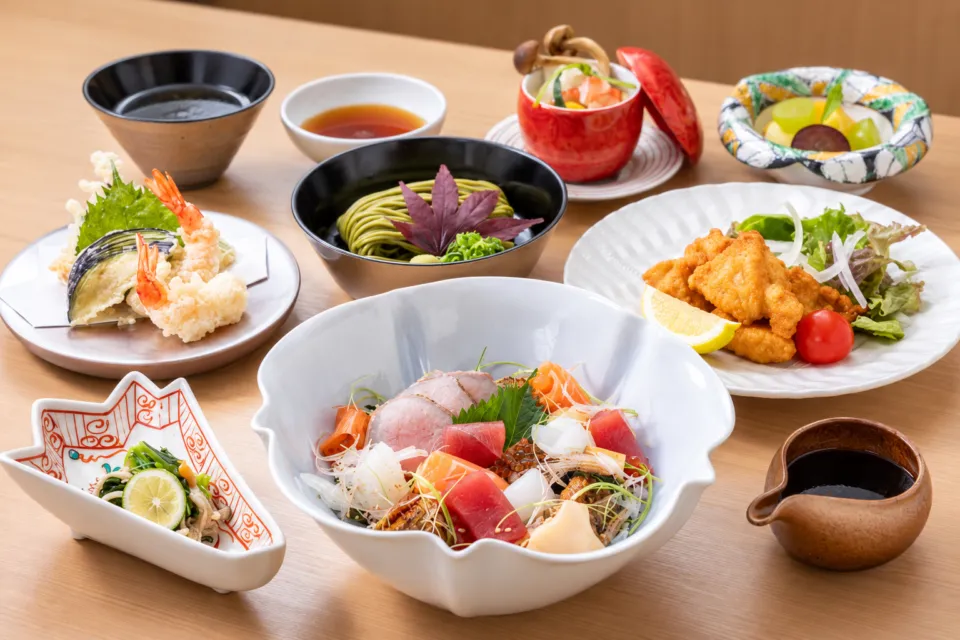 くらしき白壁の白壁丼御膳