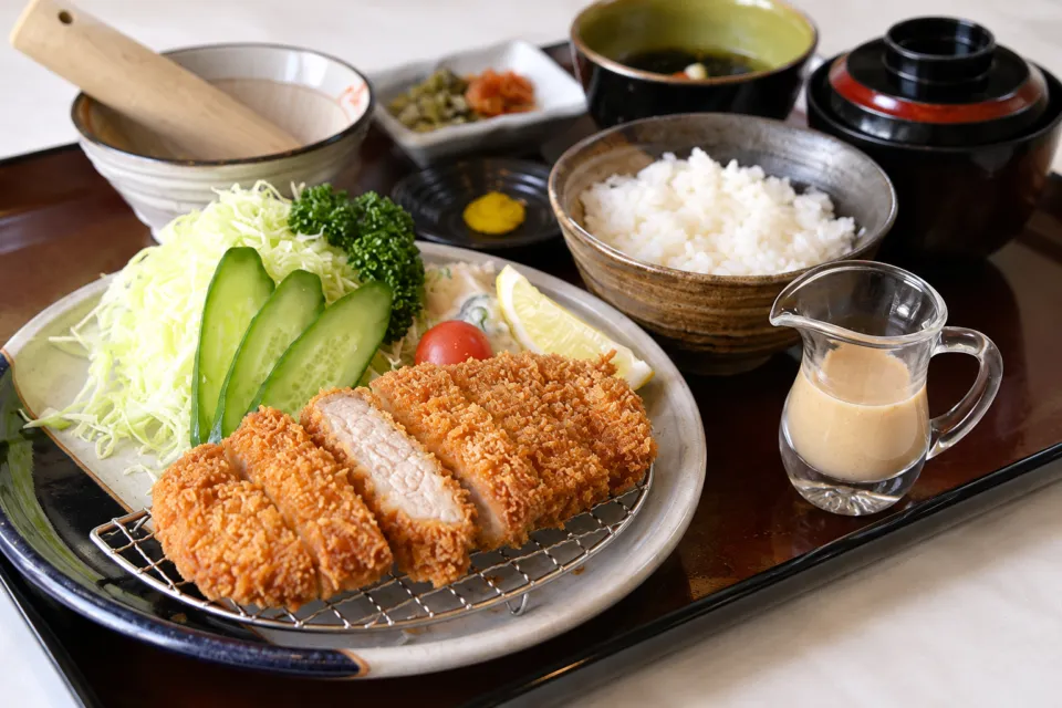 黒豚と郷土料理 青葉の黒豚のとんかつ