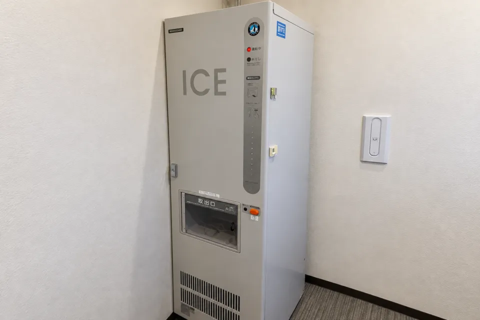 町家ホテル角館の製氷機