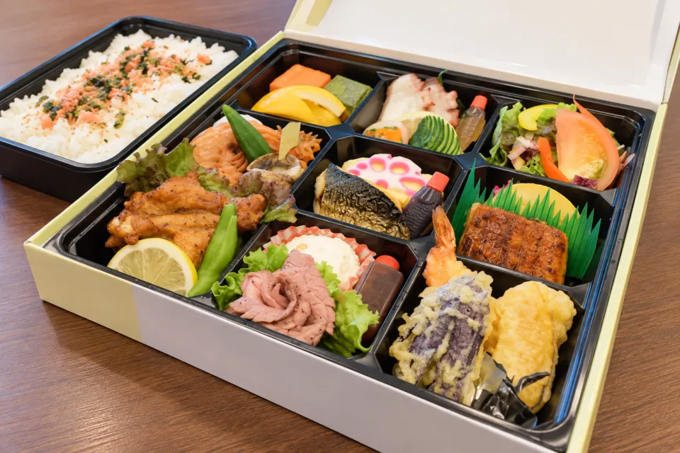 丸亀プラザホテルの予約制折詰弁当