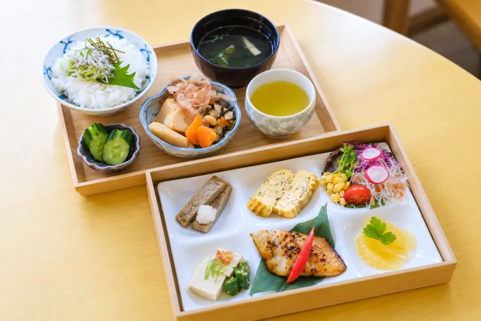 天然温泉 松山ニューグランドホテルの和朝食の御膳