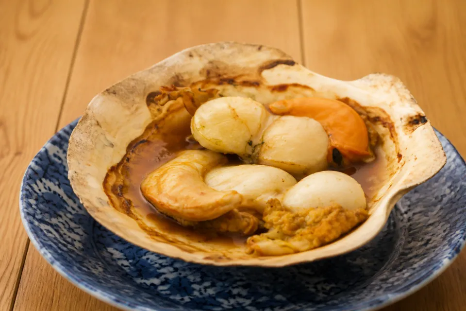 みちのく料理西むらの殻付き帆立の醤油焼き