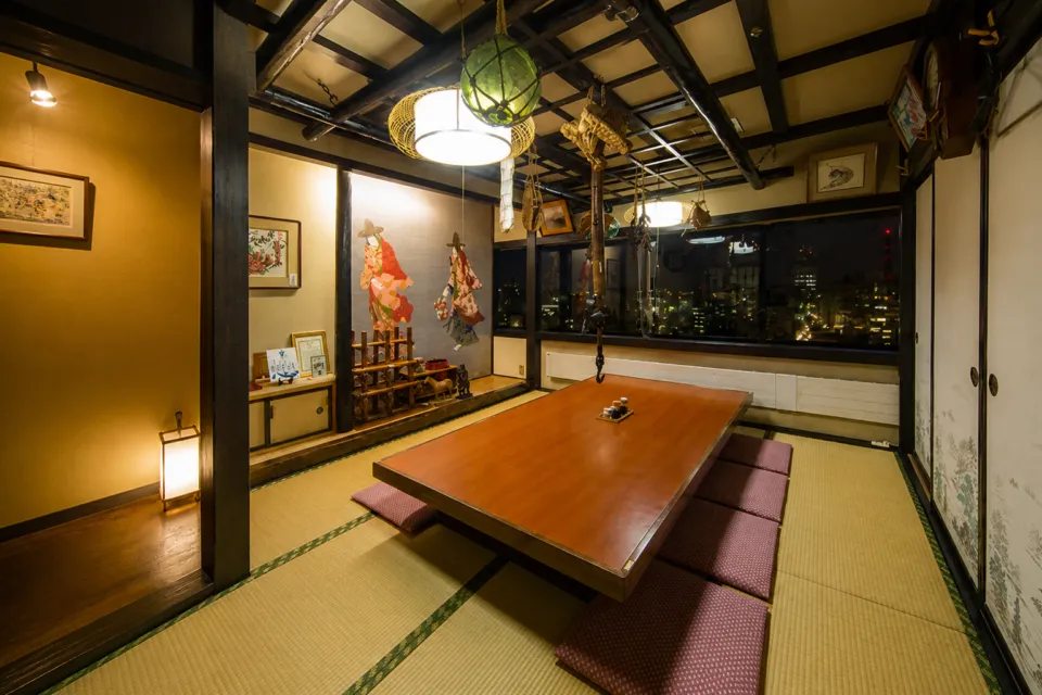 みちのく料理西むらの青森市街の夜景を望む個室
