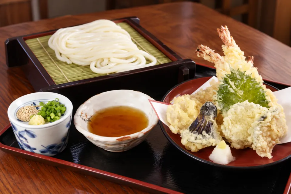本格手打もり家高松本店の特上天ざるうどん