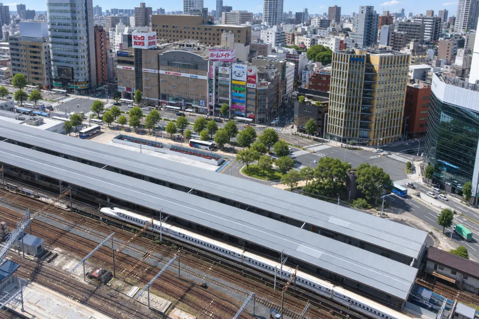 名古屋JRゲートタワーホテルの名古屋駅の線路を見渡す眺望