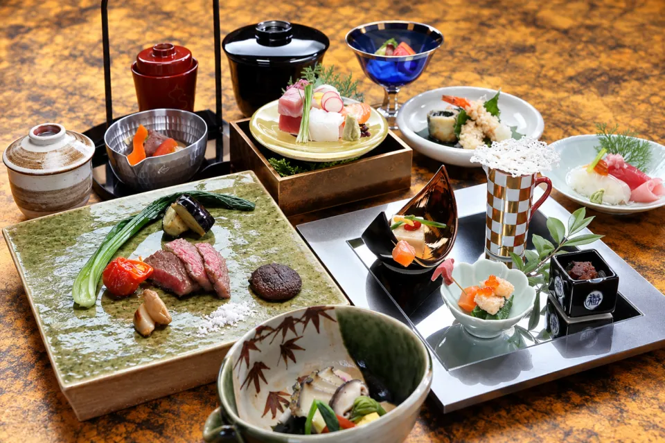 近江肉 こまきちの会席料理の盛り付け