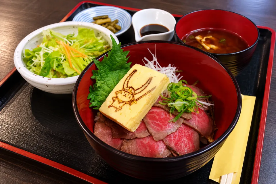 近江牛と近江鶏の店 近江や 蔵の近江牛ひこにゃん丼