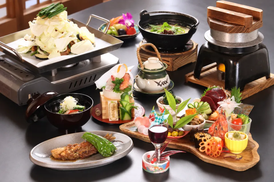お宿 湯の里の鶏ちゃん会席の料理一式