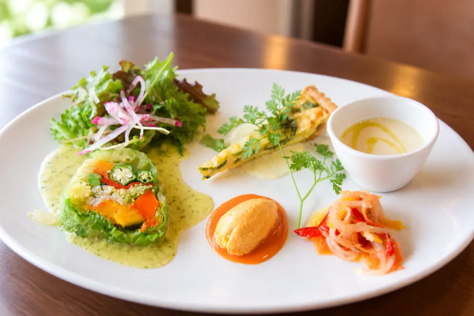 野菜レストラン ポタジエの野菜の前菜とスープ