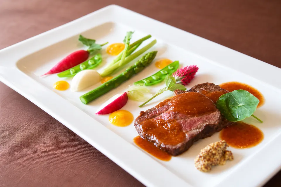 野菜レストラン ポタジエの肉料理と彩り野菜
