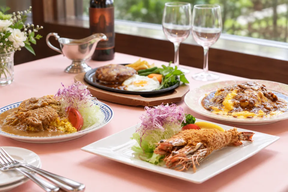 レストランあさひやの洋食を囲むテーブル