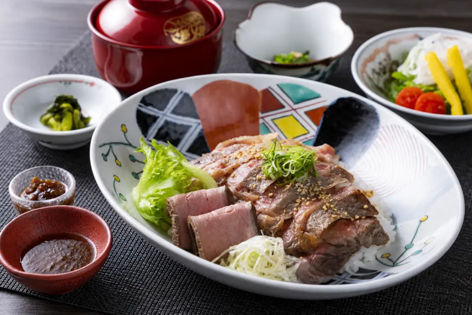 Restaurant＆Cafe わろく屋の天下一品あか牛御膳