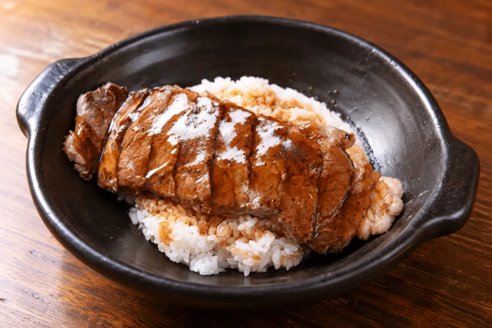 レストランHAMAのステーキ丼