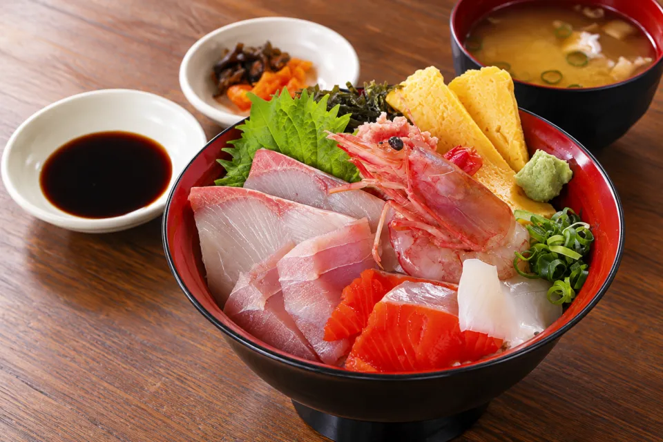 山陰海鮮 炉端かば 米子角盤町店の厚切り海鮮丼
