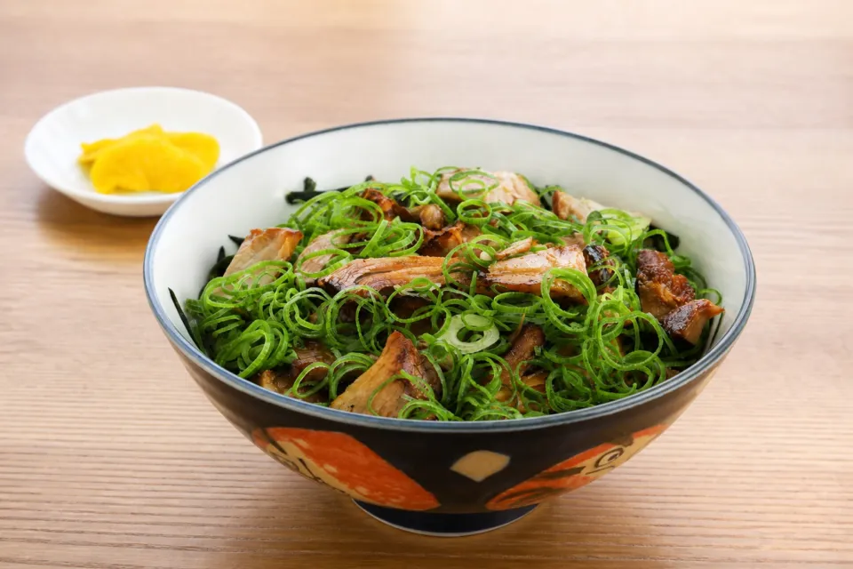 手のべ冷麺専門店 六盛 松原本店の豚チャーシュー丼