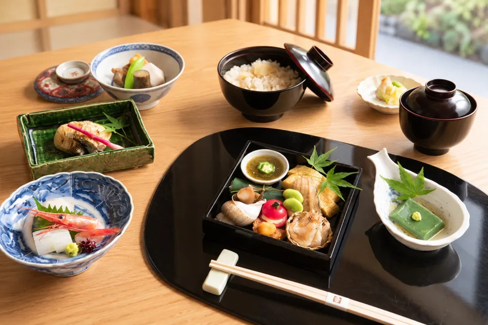 料亭 穂濤の離れの会席料理