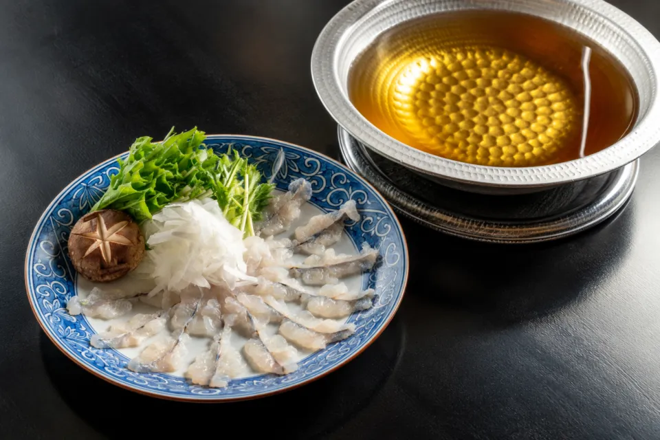 料亭古串屋の鱧しゃぶの食材と鍋