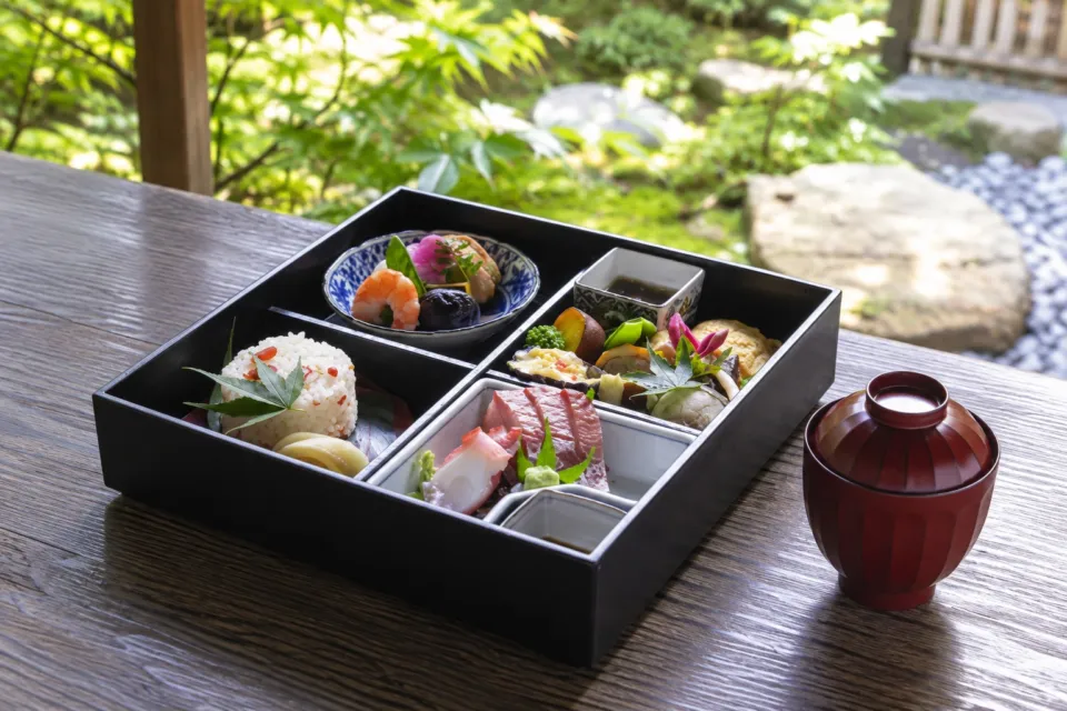 料亭 大友楼の松花堂弁当