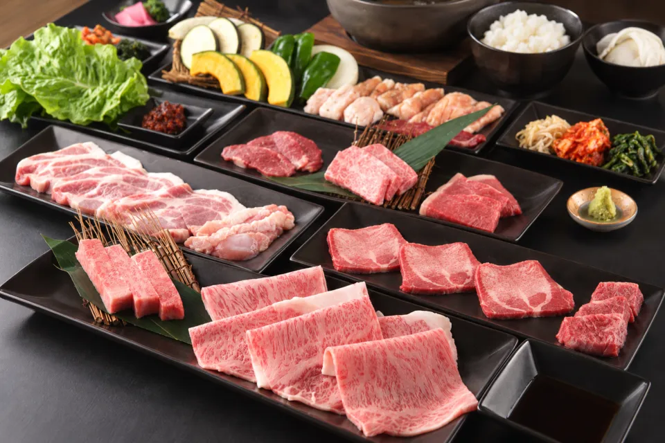 佐賀牛炭火焼肉 佐が家 武雄本店の肉と野菜の焼肉コース