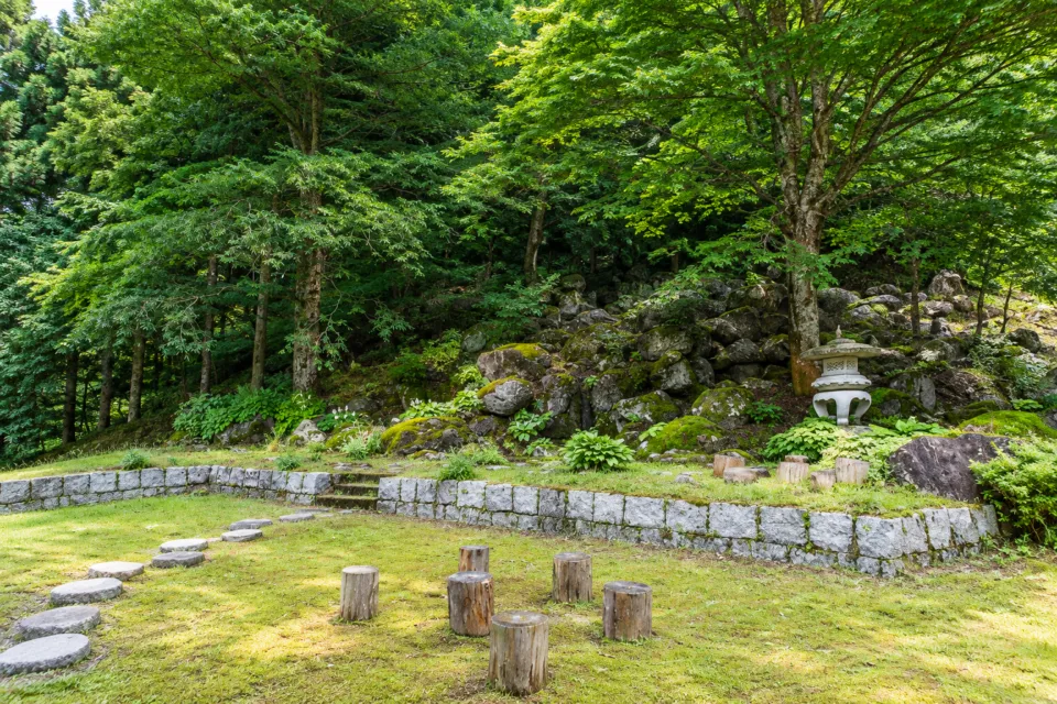 千丈温泉 清流の日本庭園