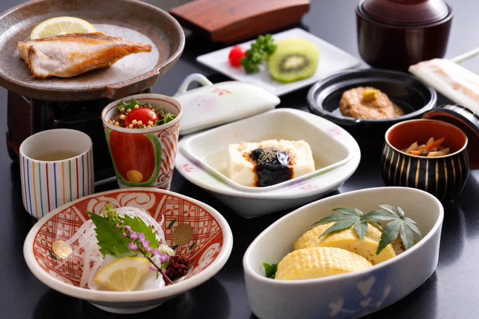 千年の湯古まんの和朝食の料理