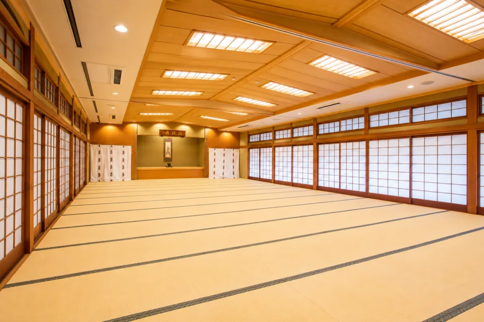 信貴山大本山 玉蔵院の新客殿の大広間