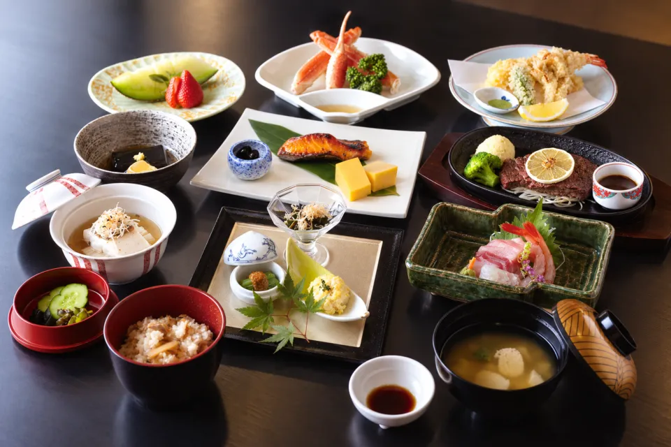 御料理 新茶屋の会席膳の料理一例
